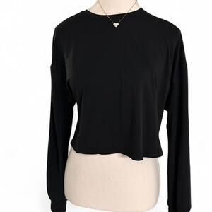Lululemon Black Activewear Workout LongSleeve Top Size 6